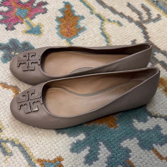 Tory Burch Shoes - Tory Burch Women's Taupe Ballet Flats